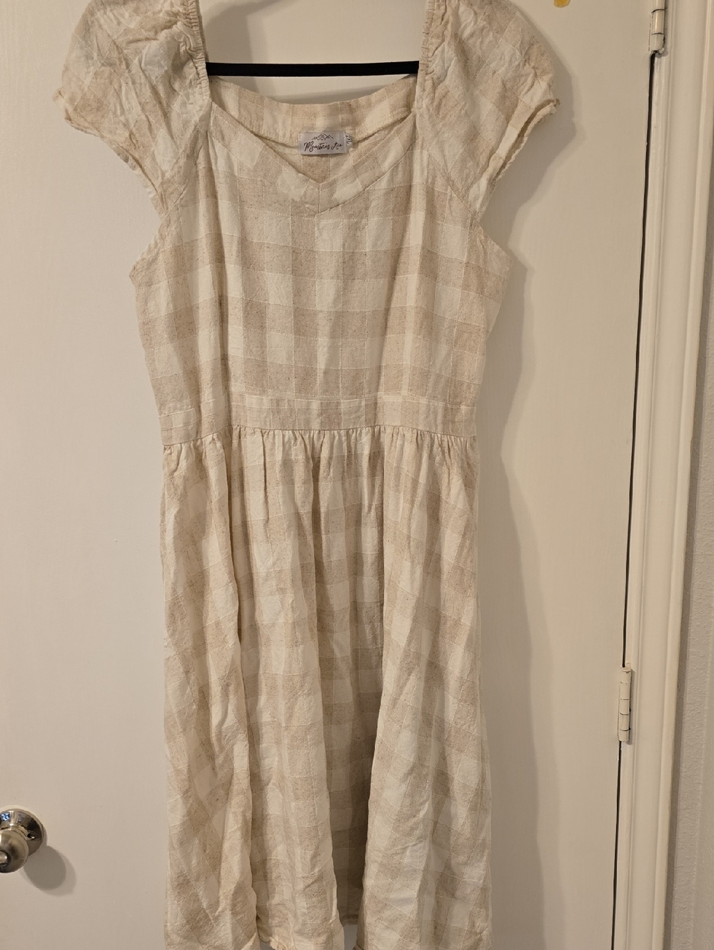 Light Cream Checked Midi Dress with Cap Sleeves - Unbranded
